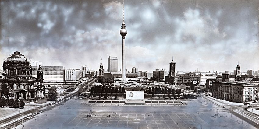 Dieter Urbach: Marx-Engels-Platz, Dom, Fernsehturm, 1972, Foto: Markus Hawlik
